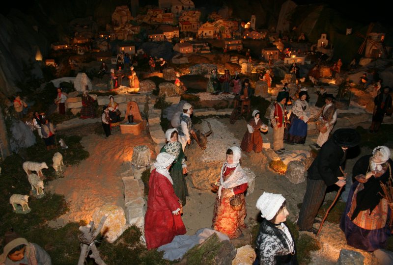 Provençal nativity scene à Valréas - 0