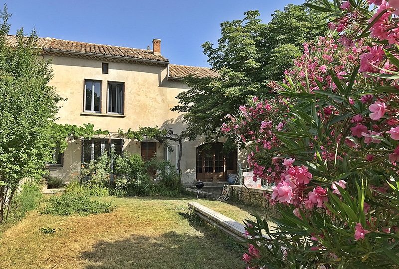 Apparent cottage – Village house with garden and private pool in Drôme provençale à Rochegude - 0