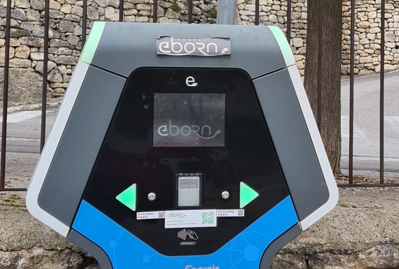 eborn – borne de recharge pour véhicule électrique à La Baume-de-Transit - 0