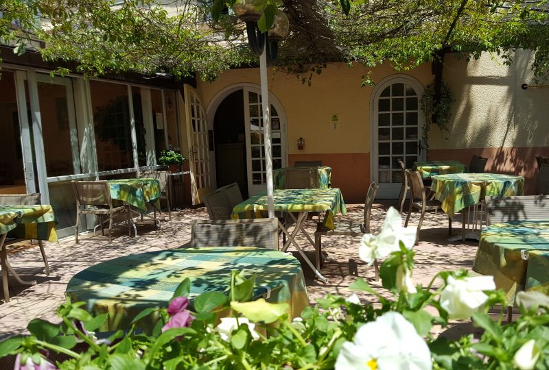 Restaurant Le Chêne Vert à Bollène - 1