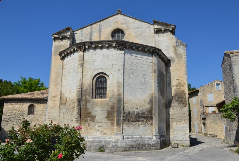 Eglise de style roman provençal à Saint-Restitut - 2