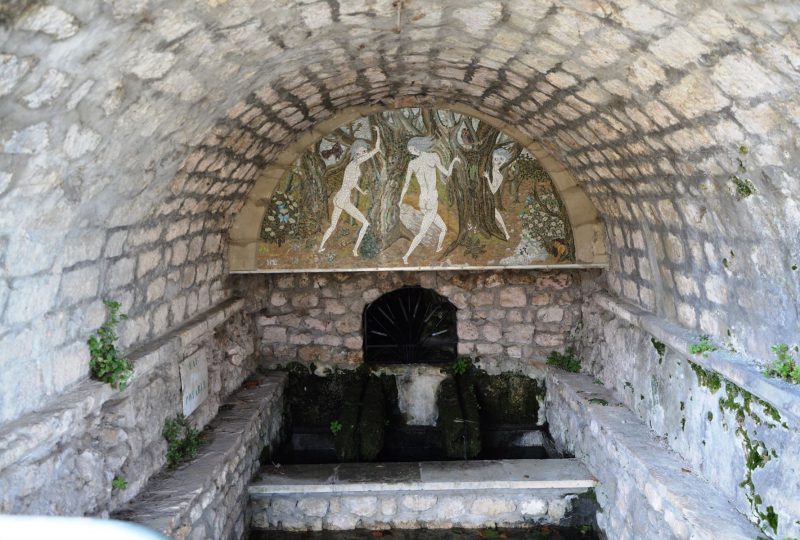Great Fountain à La Garde-Adhémar - 2
