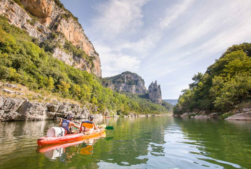 Canoë – Kayak de Vallon à St Martin d’Ardèche – 16 + 16 km / 2 jours avec Loulou Bateaux à Vallon-Pont-d'Arc - 2