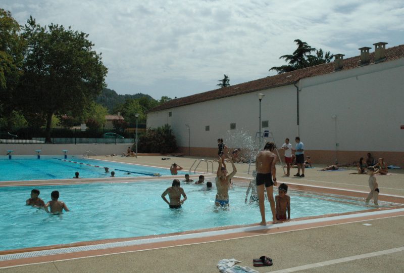 Piscine d’été à Saint-Paul-Trois-Châteaux - 0